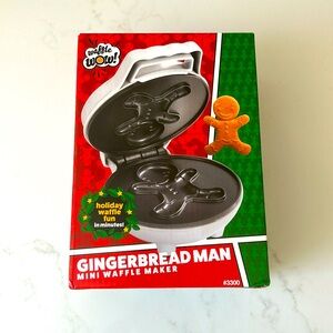 NWT Gingerbread Man Mini Waffle Maker